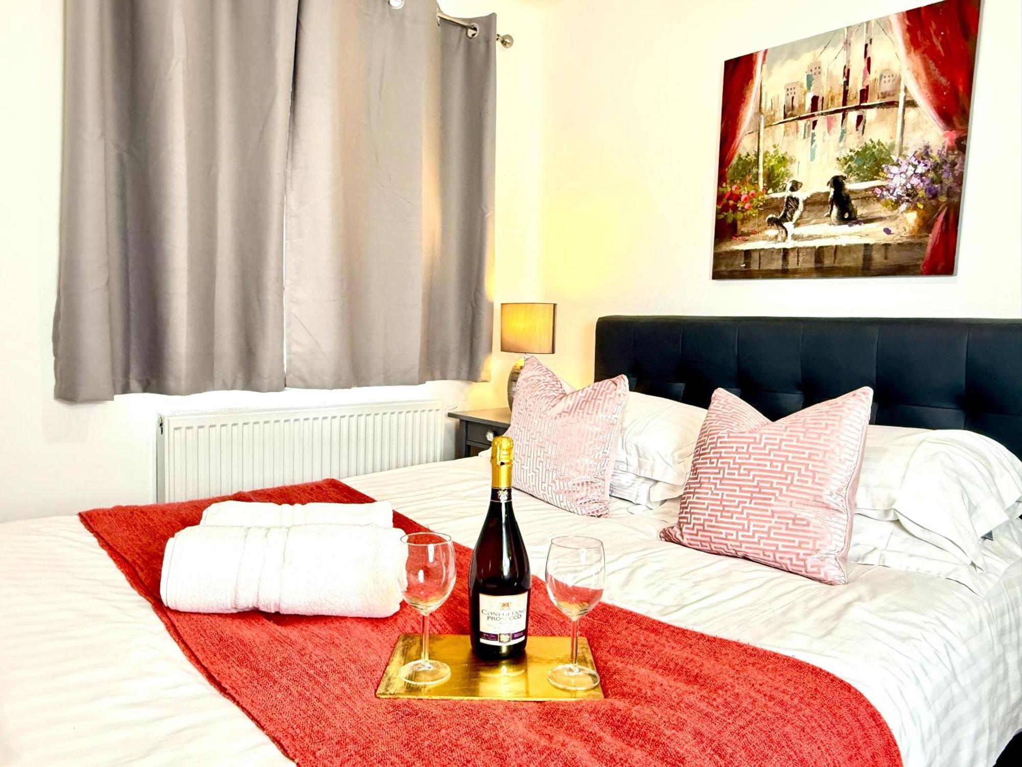 Walnut Flats: Stylish Oxford-Area Apartment with Netflix Kidlington Exterior photo