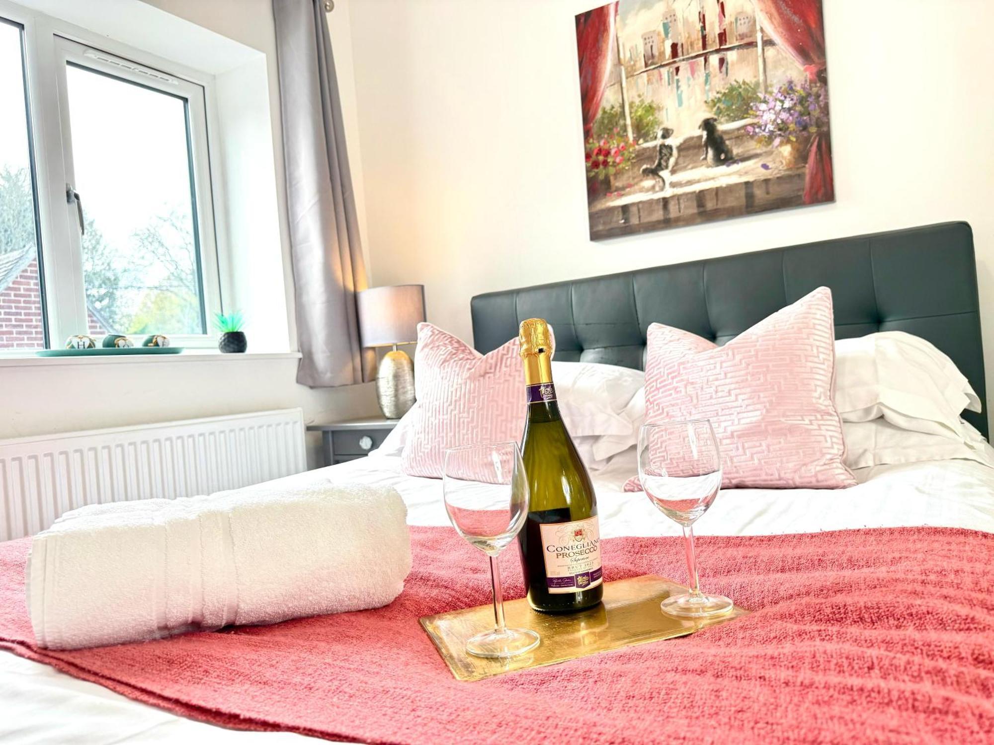 Walnut Flats: Stylish Oxford-Area Apartment with Netflix Kidlington Exterior photo