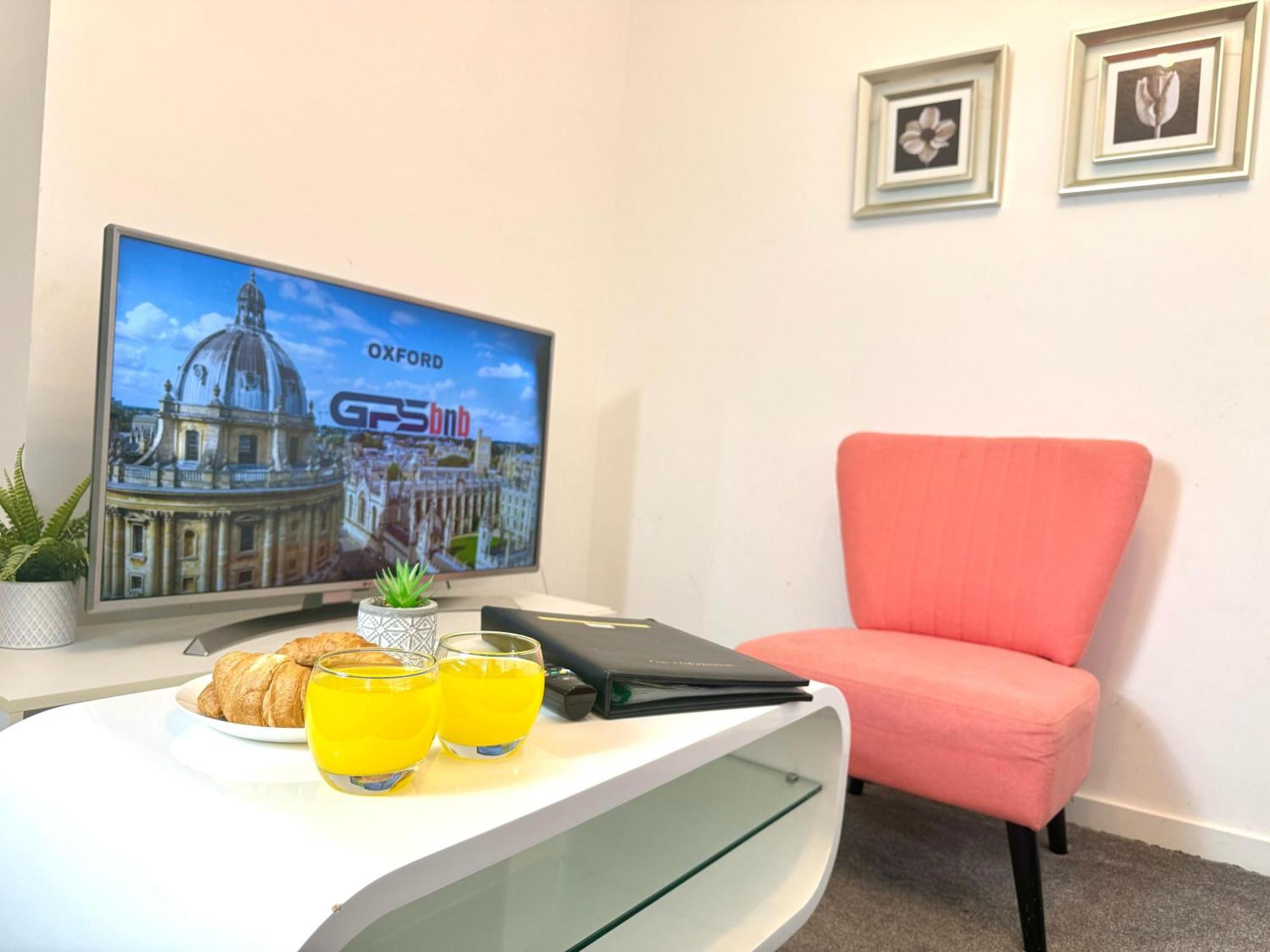 Walnut Flats: Stylish Oxford-Area Apartment with Netflix Kidlington Exterior photo