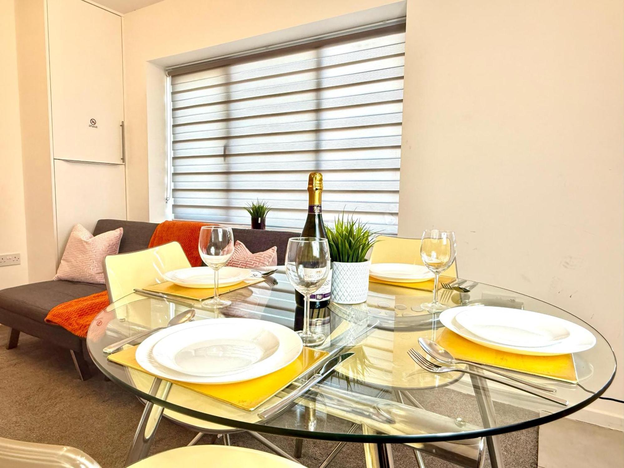 Walnut Flats: Stylish Oxford-Area Apartment with Netflix Kidlington Exterior photo